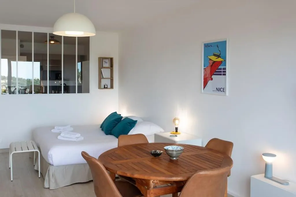 L20 Stunning Sea View, Terrace, Parking, Ac, Wifi Daire Nice 0*,  Fransa